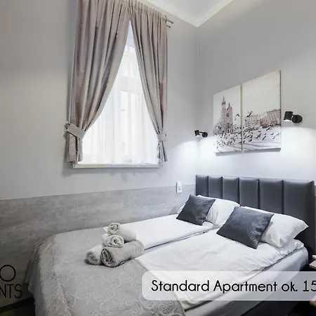 Primero Elegant Old Town 公寓式酒店