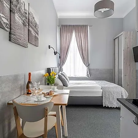 Hotel apartamentowy Primero Elegant Old Town 4*