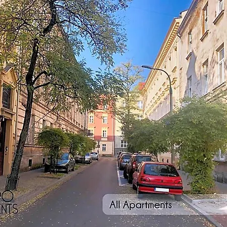 Primero Elegant Old Town 4*